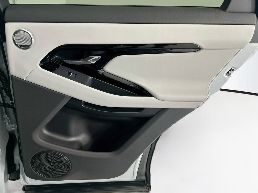 New 2026 Land Rover Range Rover Evoque Hoxton AWD/4WD image 26