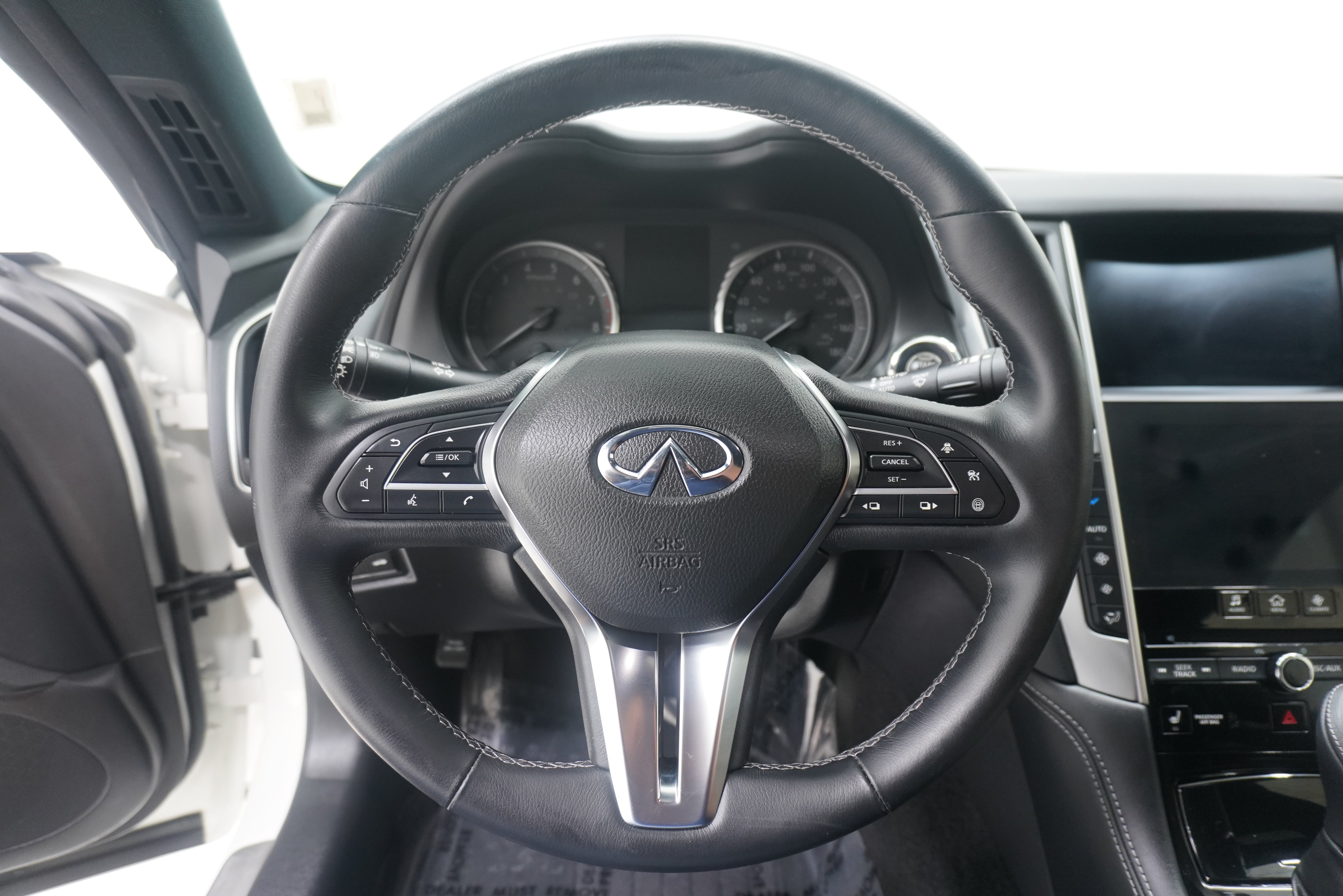 Used 2021 INFINITI Q60 3.0t Luxe w/ Cargo Package AWD/4WD image 16