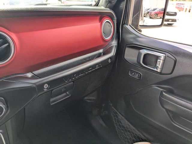 Used 2022 Jeep Wrangler Rubicon w/ Steel Bumper Group image 14