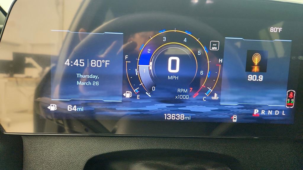 Certified 2025 Chevrolet Traverse LT w/ Driver Confidence Package image 17