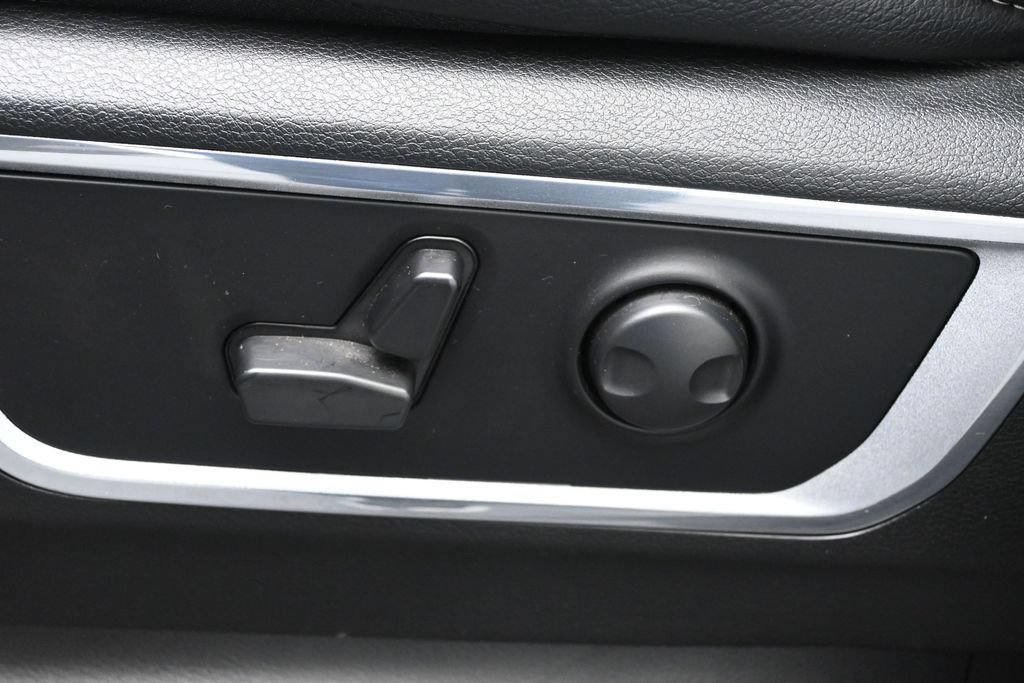 Used 2023 RAM 1500 Laramie AWD/4WD image 10