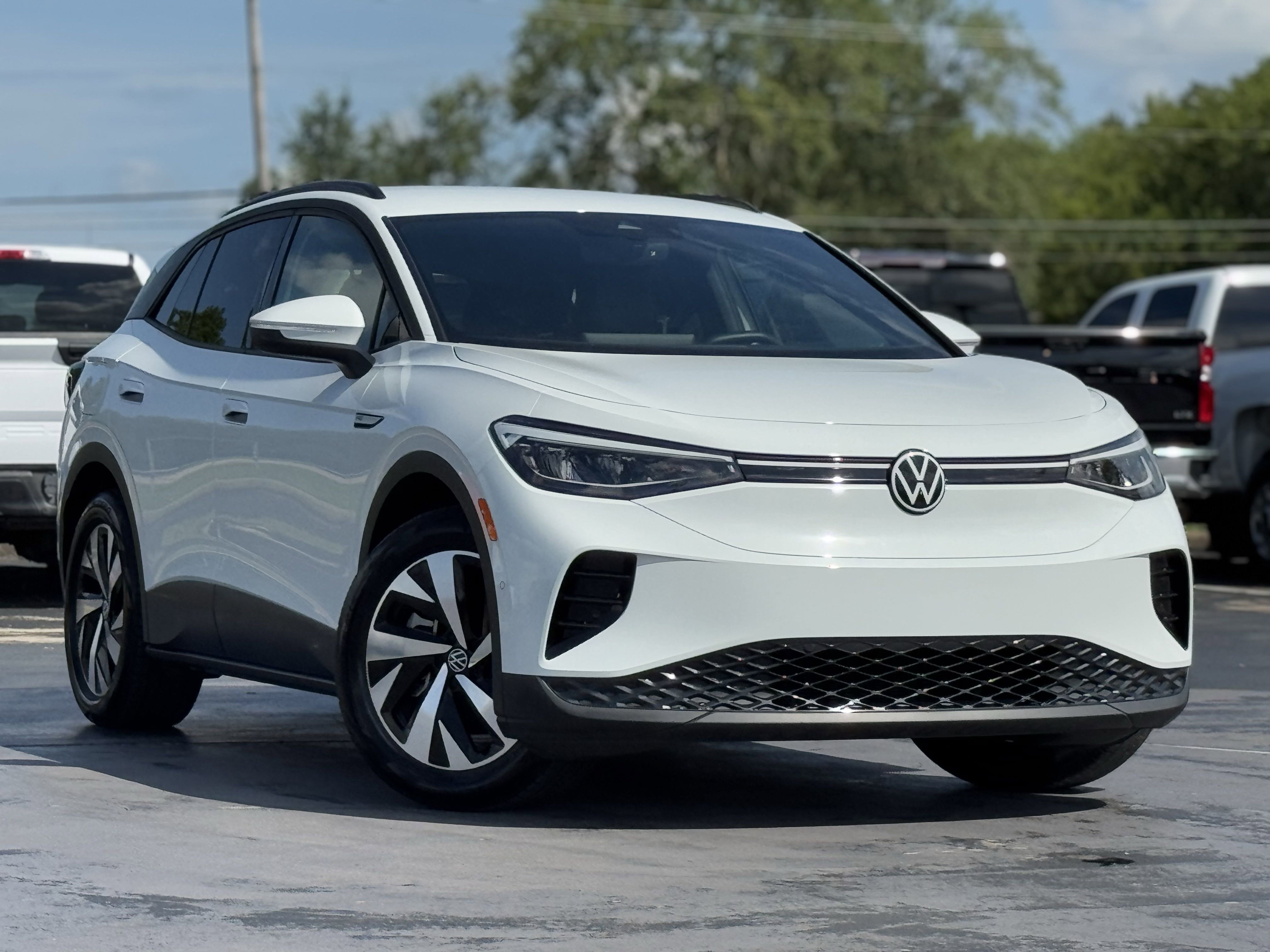 Used 2025 Volkswagen ID.4 Pro image 3