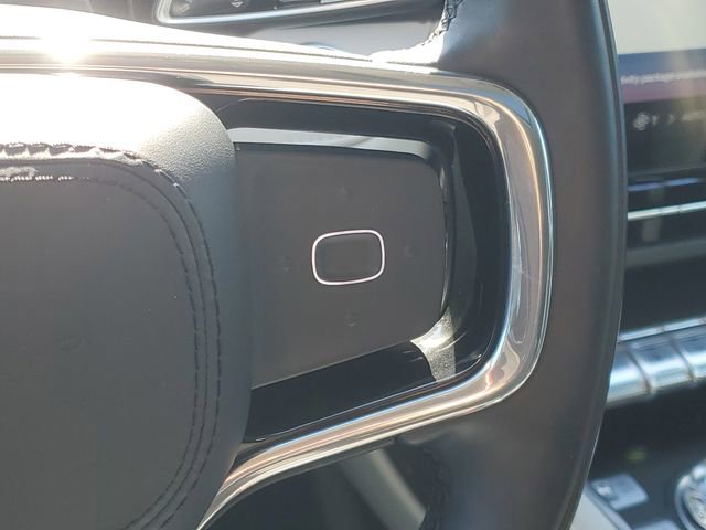 Certified 2024 Lincoln Nautilus Reserve w/ Equipment Group 202A image 17