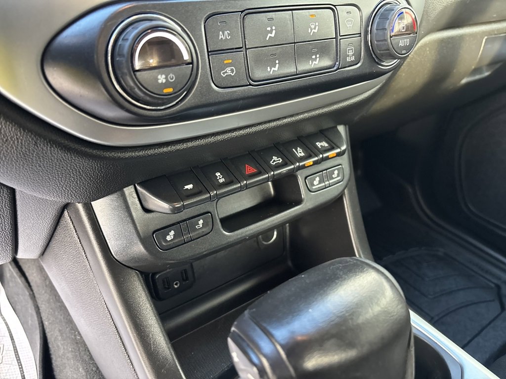 Used 2020 Chevrolet Colorado LT w/ Colorado RST Special Edition image 21
