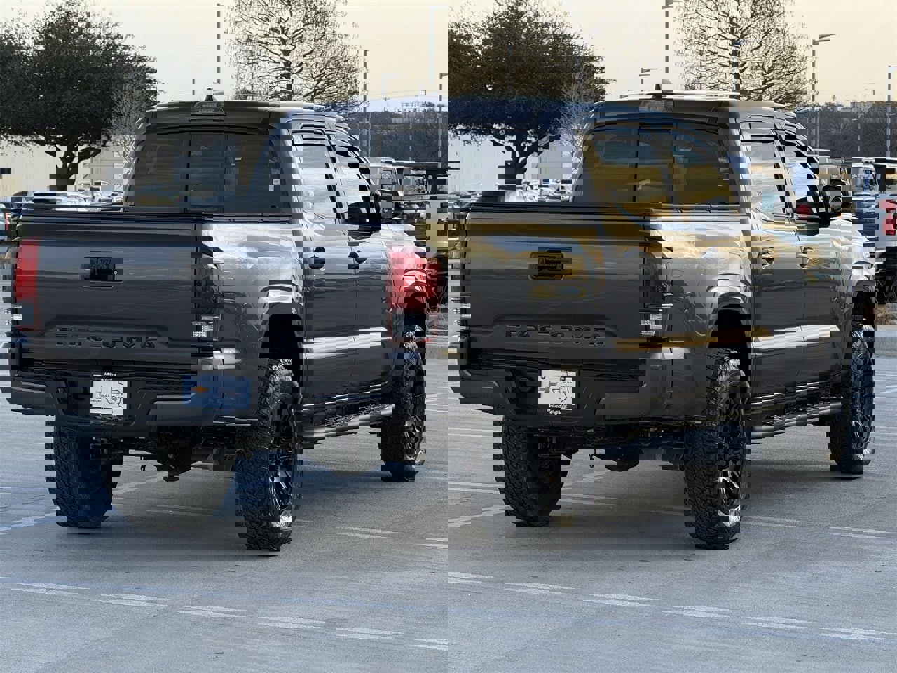 Used 2021 Toyota Tacoma SR w/ SR Convenience Package image 4