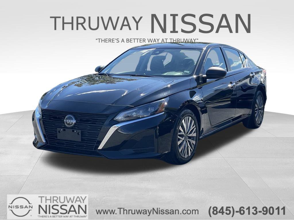 Certified 2024 Nissan Altima 2.5 SV FWD image 1