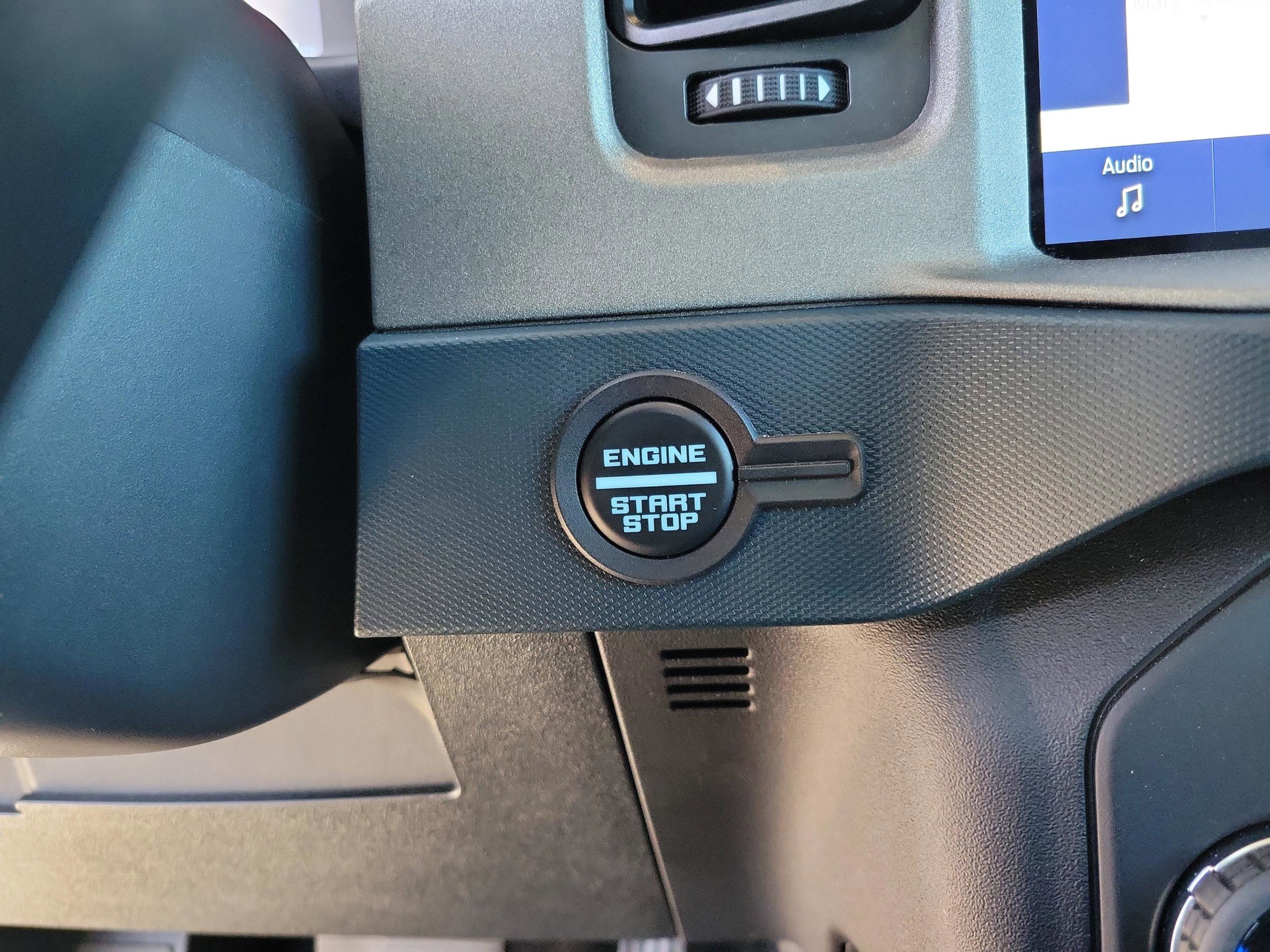 Used 2024 Ford Bronco Outer Banks image 17