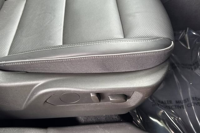 Used 2023 Buick Envision Essence FWD image 23