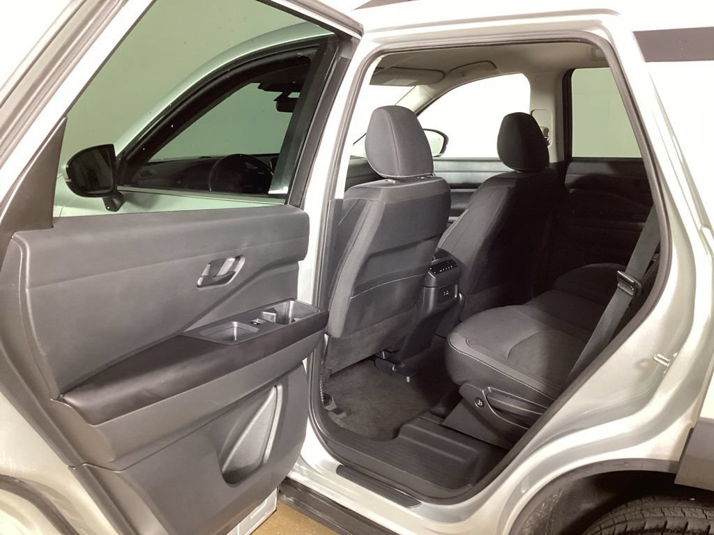 Used 2024 Nissan Pathfinder SV FWD image 21