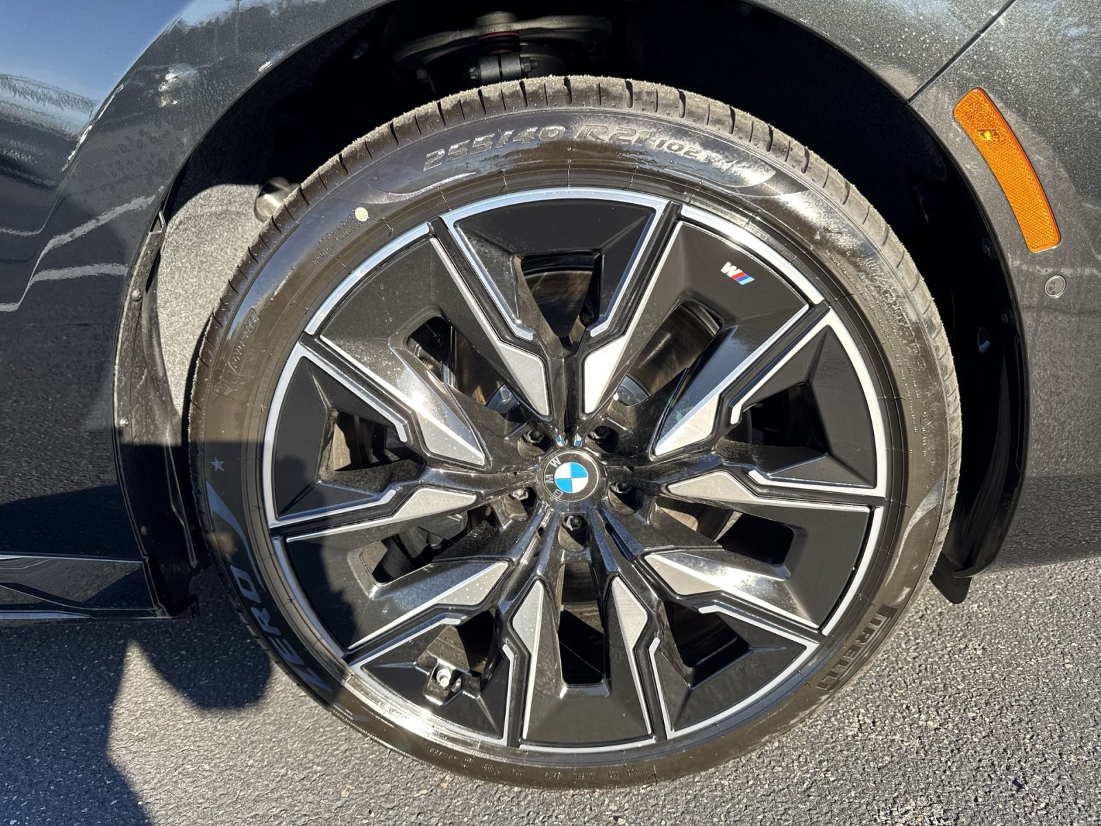 New 2026 BMW i7 M70 AWD/4WD image 2