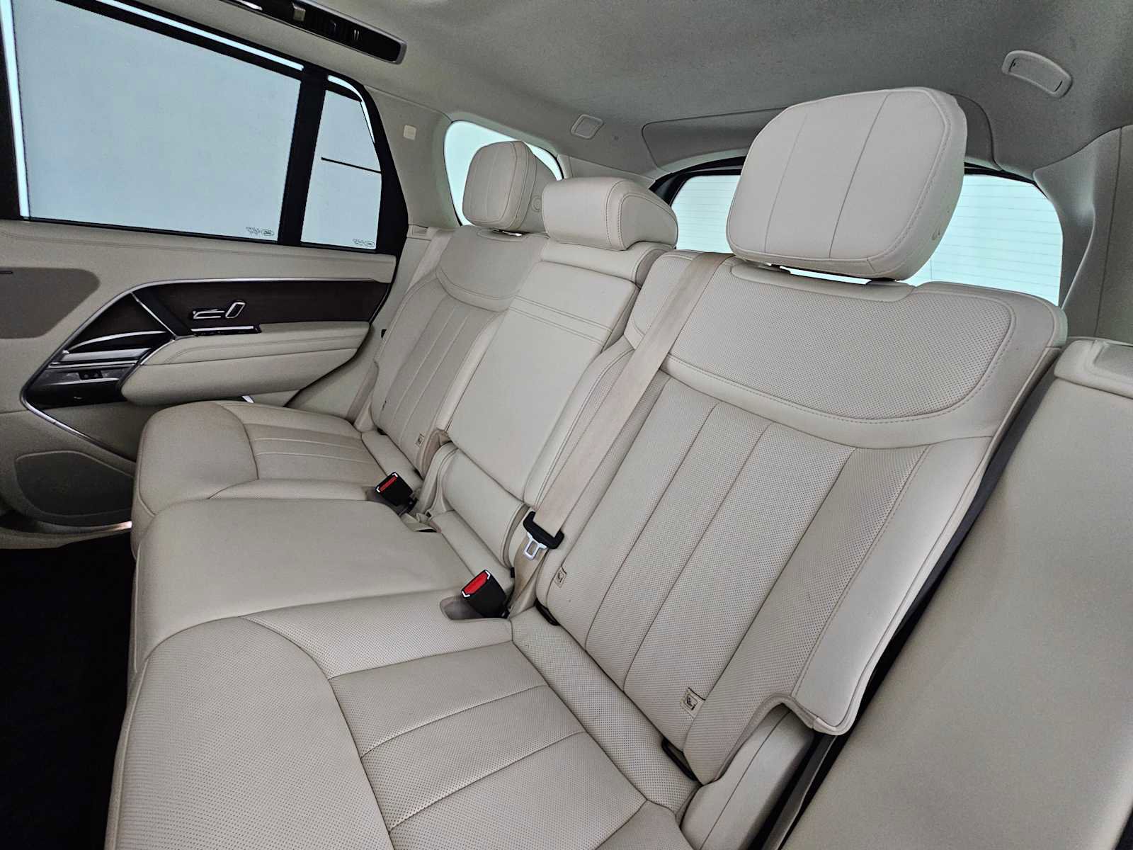Used 2023 Land Rover Range Rover SE AWD/4WD image 17