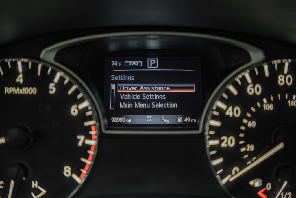 Used 2020 Nissan Pathfinder SV image 36