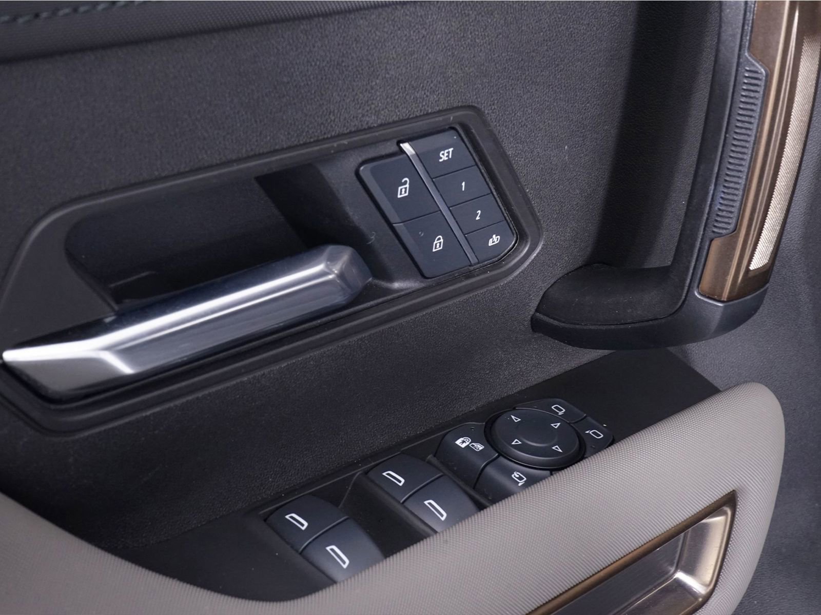 Used 2025 GMC Hummer EV 3X image 32