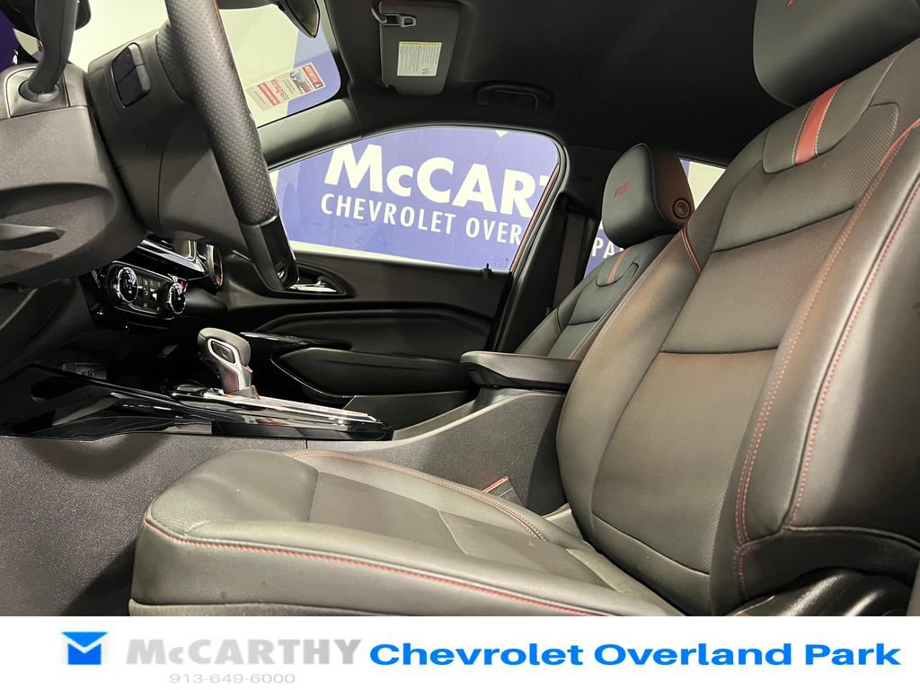 Used 2025 Chevrolet Trax RS w/ Driver Confidence Package FWD image 23
