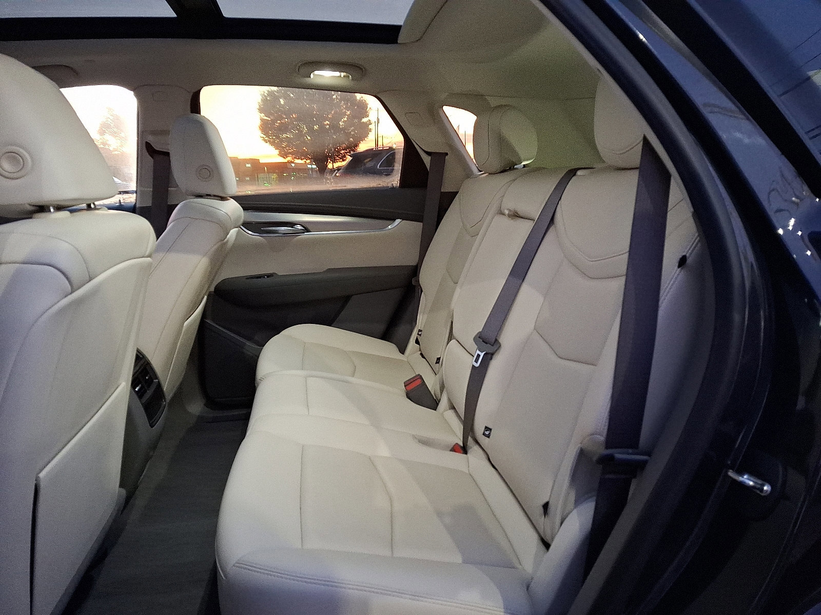 Used 2021 Cadillac XT5 Premium Luxury FWD image 10