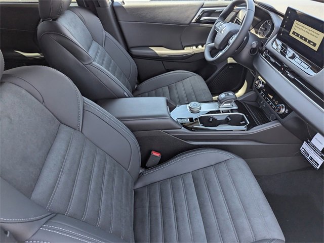 New 2025 Mitsubishi Outlander Trail Edition image 7