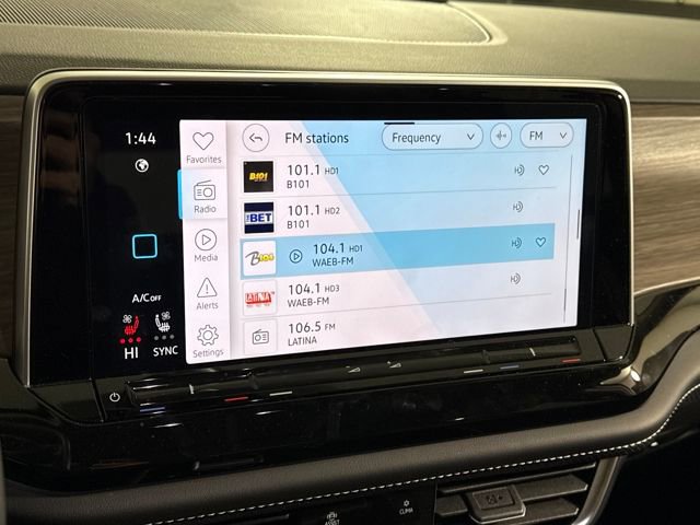 Used 2025 Volkswagen Atlas SEL image 19