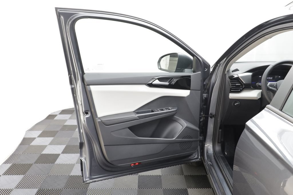 New 2026 Volkswagen Taos S AWD/4WD image 6