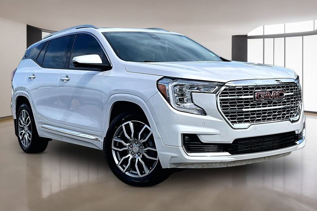 Used 2023 GMC Terrain Denali w/ Denali Premium Package AWD/4WD image 11