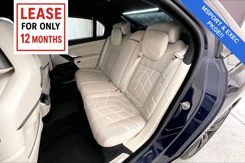 Used 2023 BMW 760i xDrive w/ Executive Package image 35