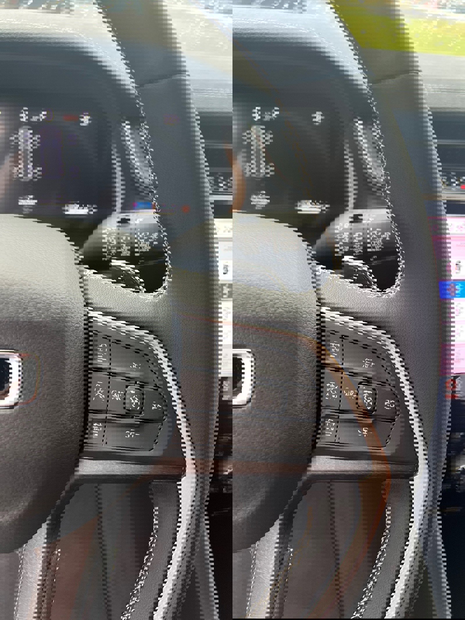 New 2025 Jeep Grand Cherokee Limited image 16