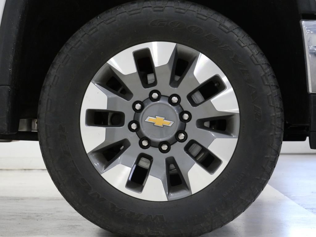 Used 2024 Chevrolet Silverado 3500 LT w/ Convenience Package image 8