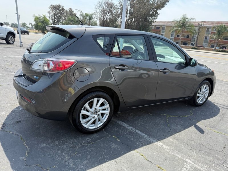 Used 2013 MAZDA MAZDA3 i Touring FWD image 7