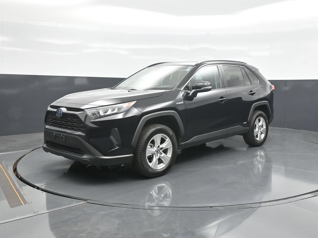 Certified 2020 Toyota RAV4 LE w/ Carpet Mat Package AWD/4WD image 3