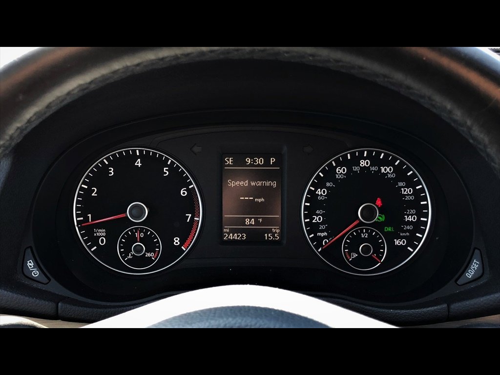 Used 2015 Volkswagen Passat 1.8T SE FWD image 9