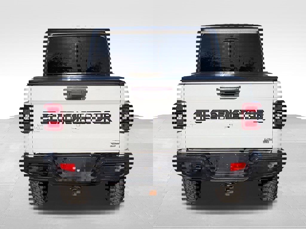 Used 2020 Jeep Gladiator Overland image 4