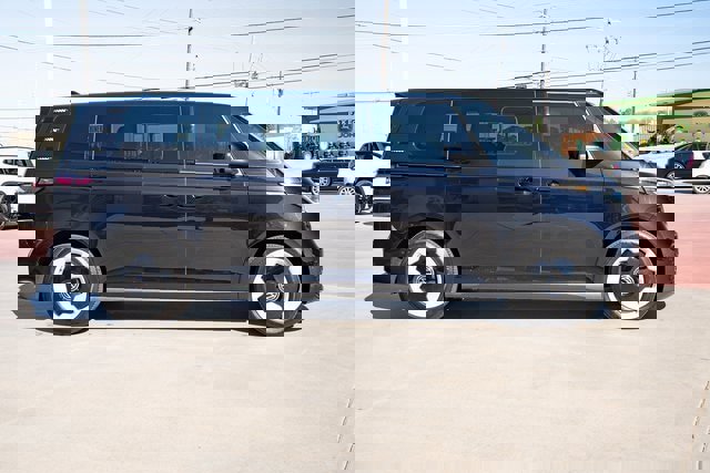 New 2025 Volkswagen ID. Buzz Pro S image 7