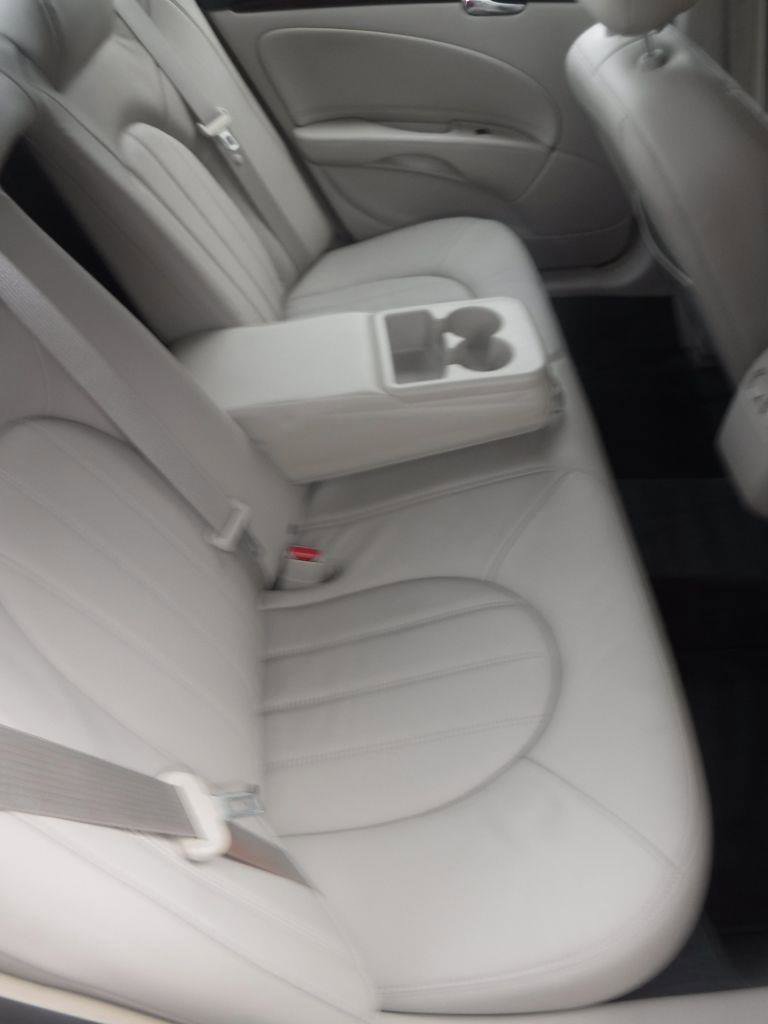 Used 2006 Buick Lucerne CXL w/ Luxury Package FWD image 31