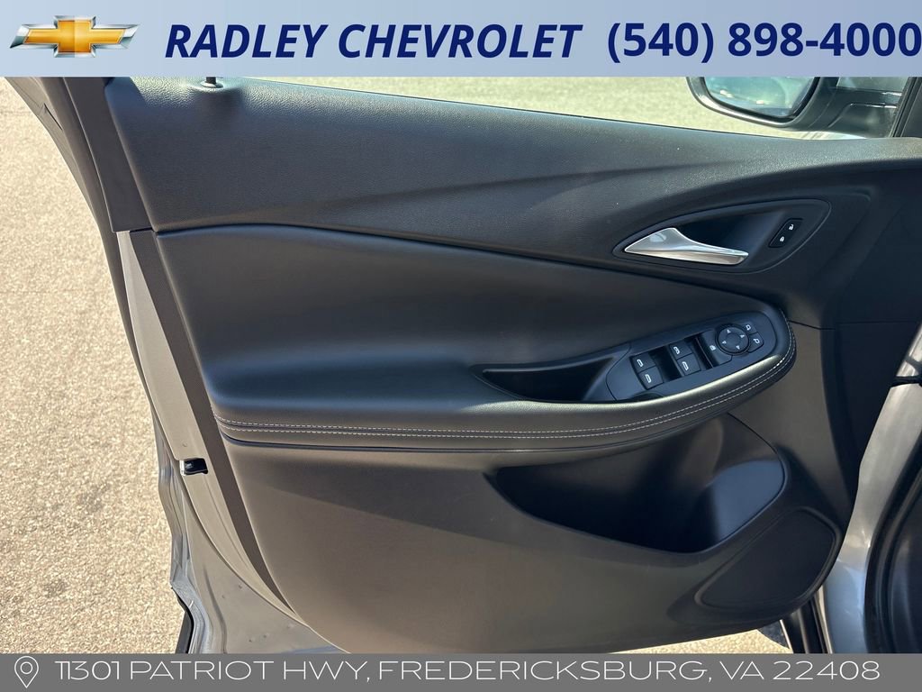 Used 2025 Buick Encore GX Preferred AWD/4WD image 5