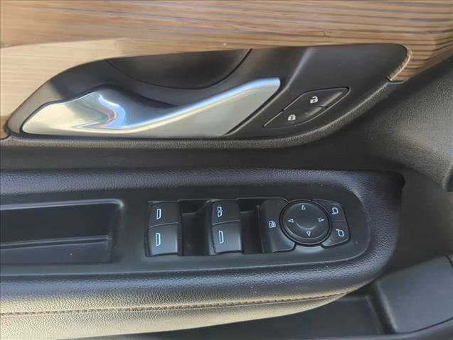 Used 2018 GMC Terrain SLE w/ Driver Convenience Package AWD/4WD image 11