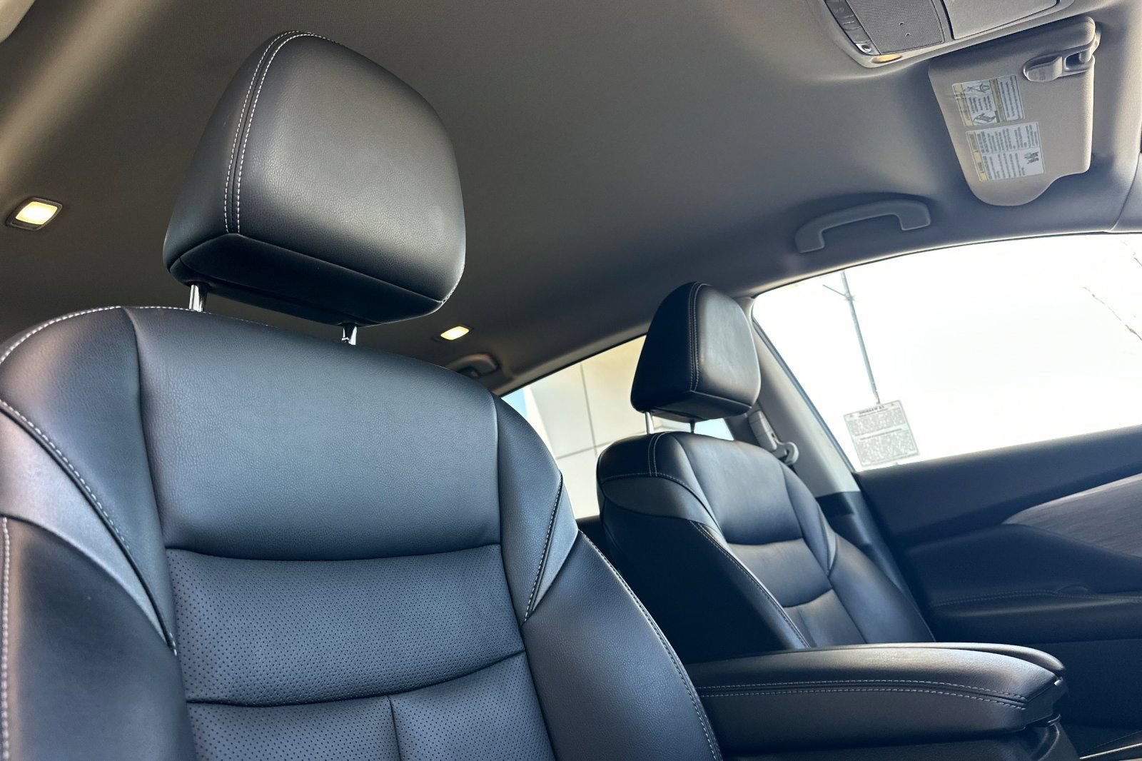 Used 2018 Nissan Murano SL w/ Midnight Edition Package FWD image 16