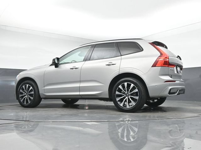 Used 2024 Volvo XC60 B5 Plus AWD/4WD image 39