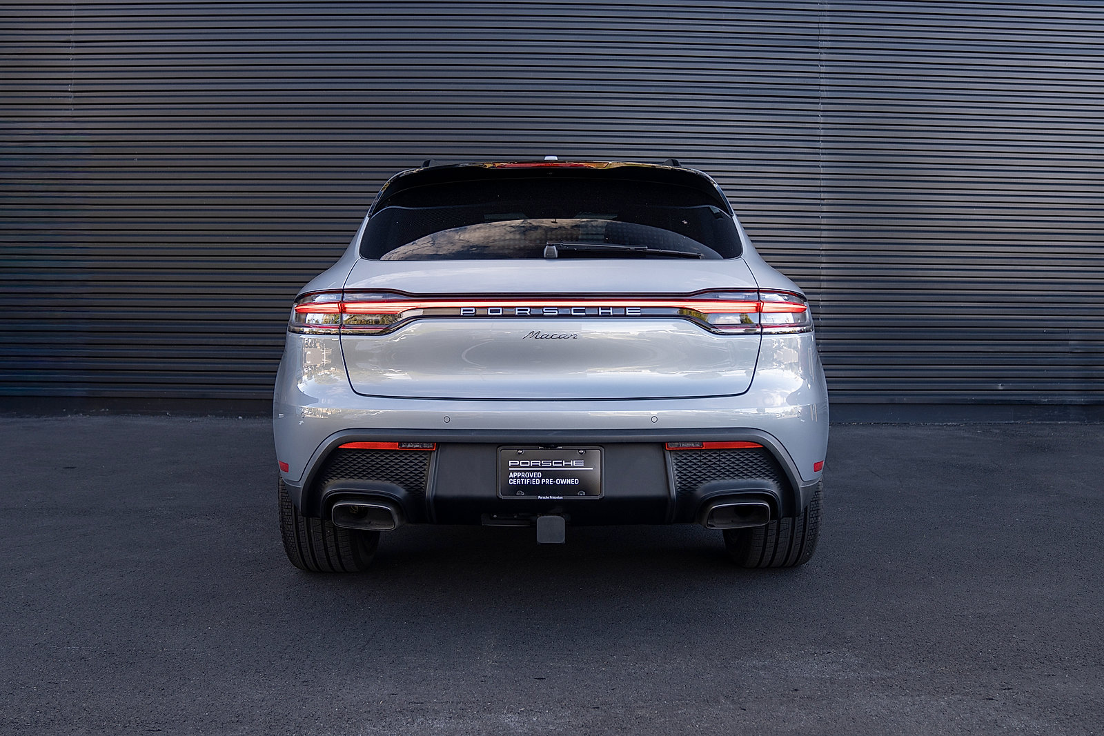 Certified 2025 Porsche Macan image 29