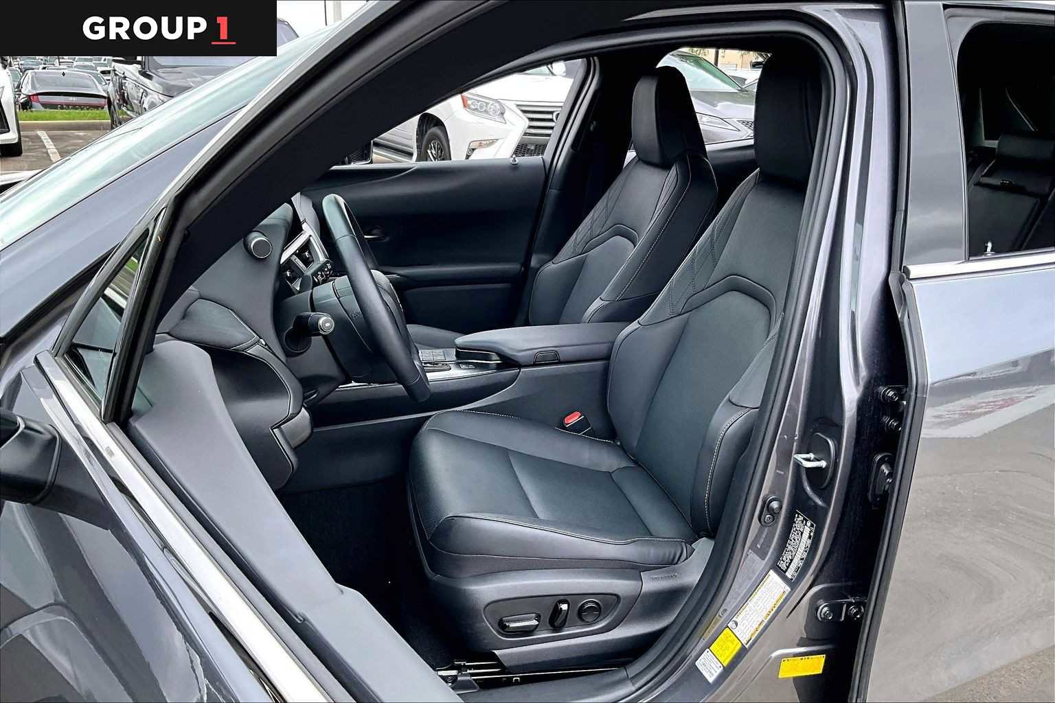 Certified 2025 Lexus UX 300h FWD w/ Accessory Package (Z1) image 7