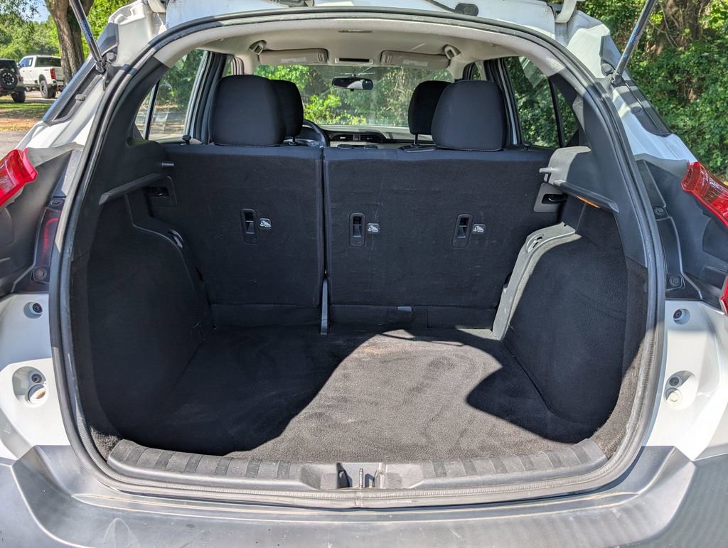 Used 2018 Nissan Kicks S FWD image 25