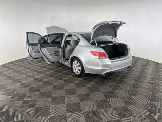 Used 2010 Honda Accord EX-L image 16