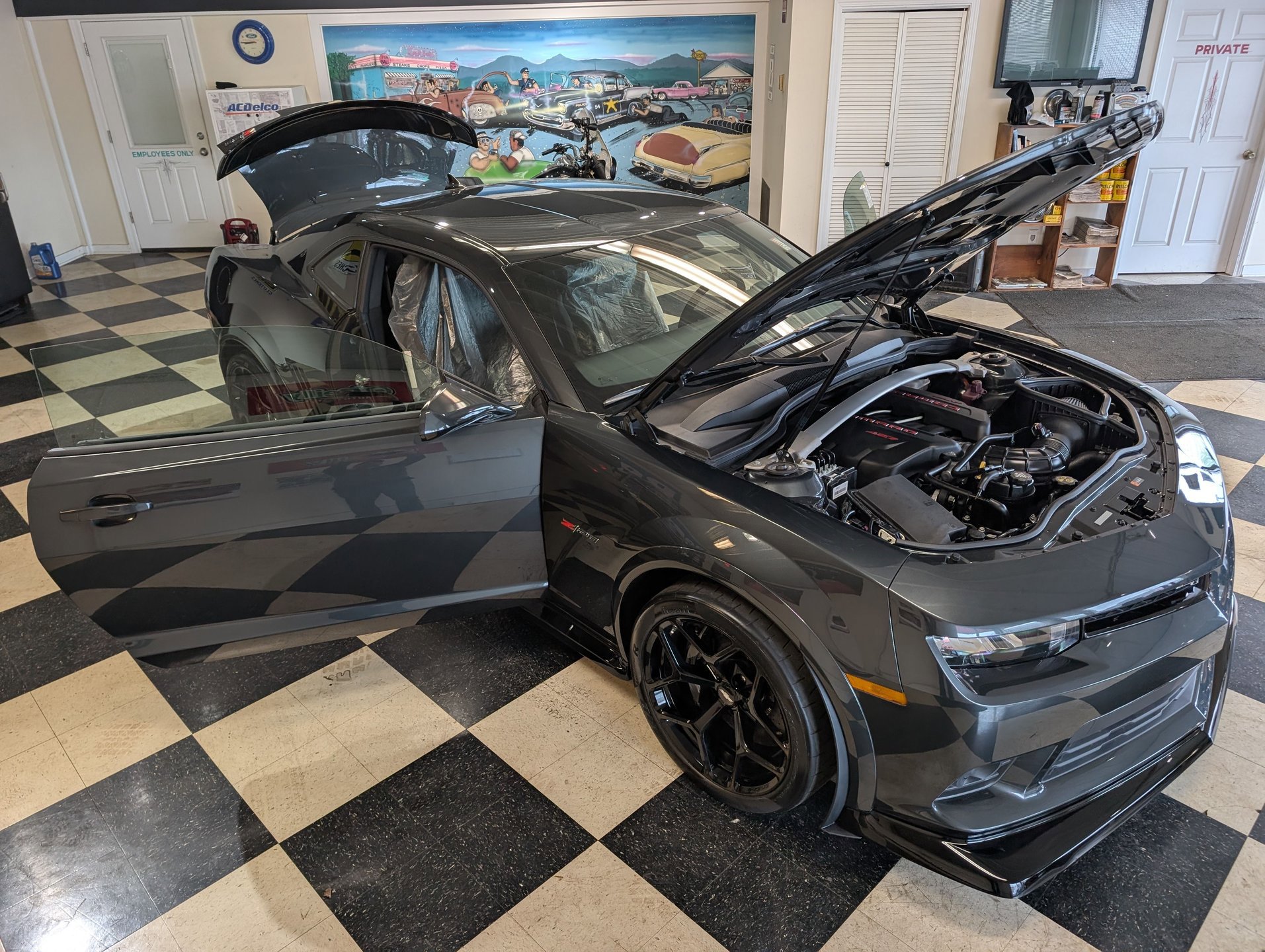 Used 2015 Chevrolet Camaro Z/28 RWD image 4