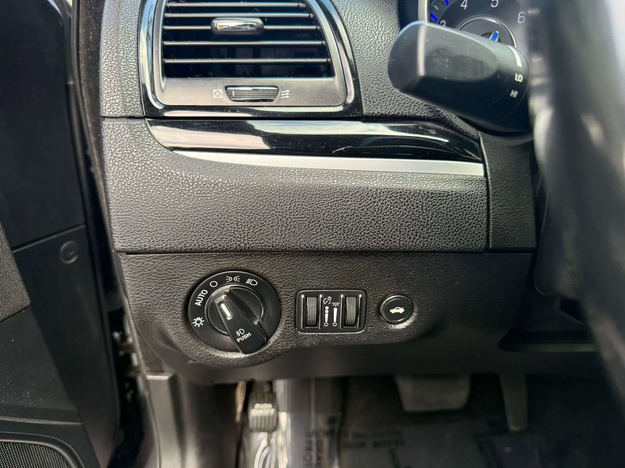 Used 2021 Chrysler 300 S image 25