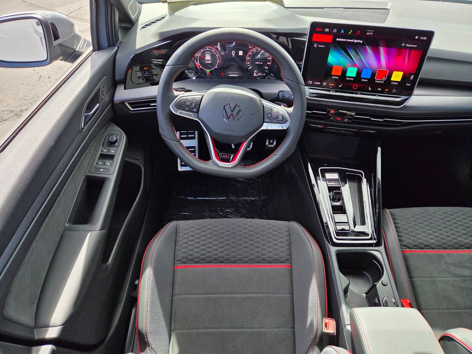 New 2025 Volkswagen GTI SE FWD image 9
