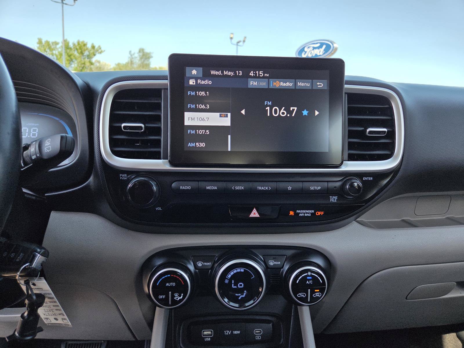 Used 2023 Hyundai Venue SEL FWD image 25