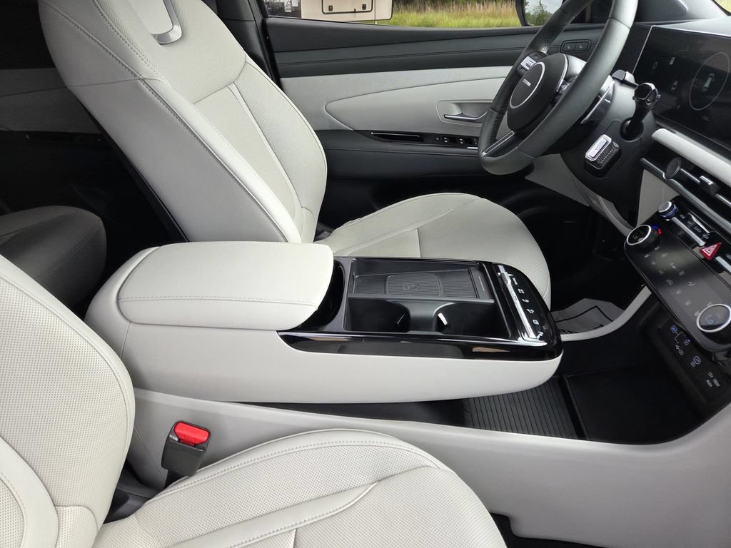 Certified 2026 Hyundai Tucson Limited FWD image 30