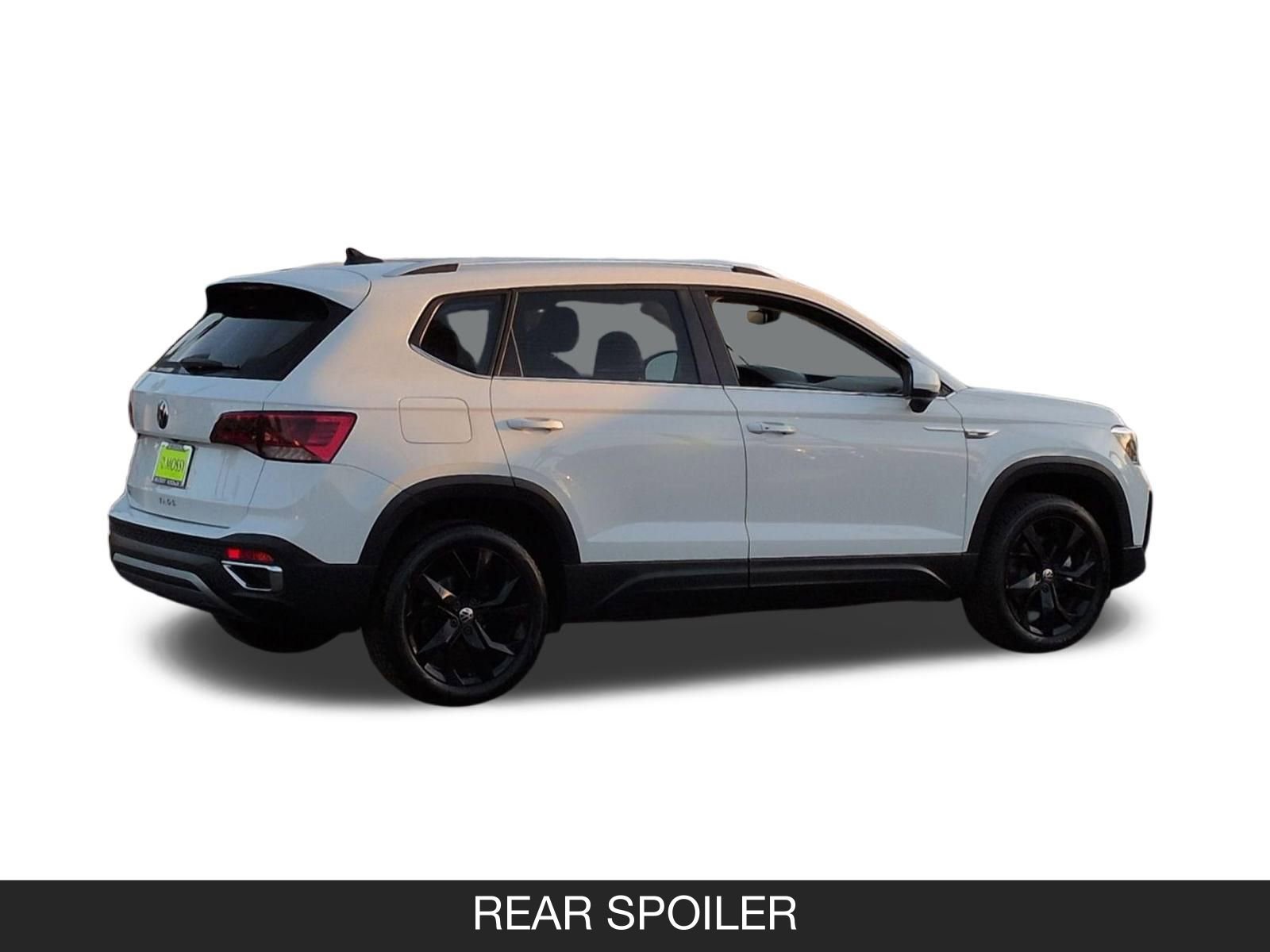 Used 2024 Volkswagen Taos SE image 7