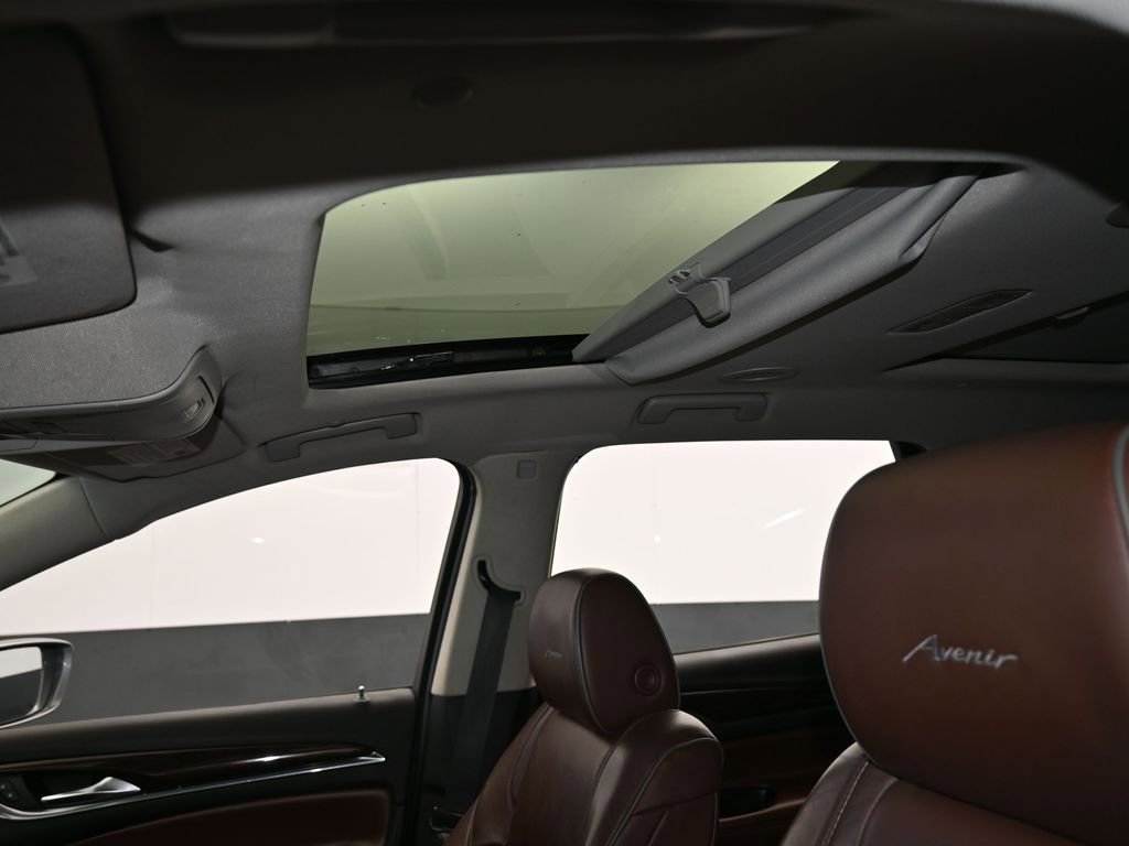 Used 2018 Buick Enclave Avenir w/ Avenir Technology Package image 11