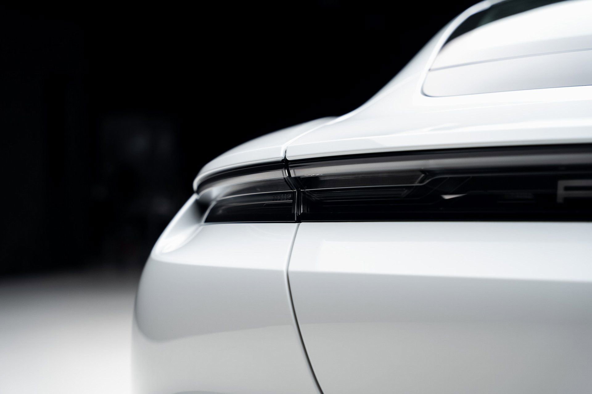 Used 2022 Porsche Taycan image 27