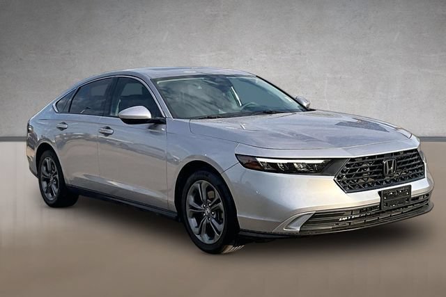 Used 2023 Honda Accord EX image 8