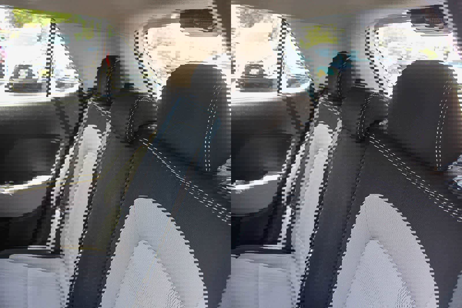 Used 2020 Hyundai Venue SEL w/ Convenience + Premium Package image 23